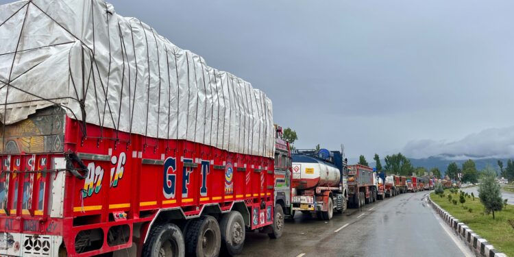 '14,000 MTs of apples moved from Valley via rail network'