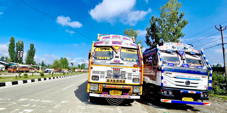 LG assured fruit trucks will be given priority on national highway: Union President