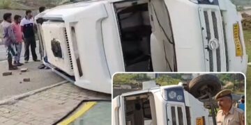 One Dead, Several Injured After Tempo Overturns on NH-44 in Udhampur