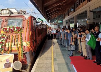 Parcel train service from Kashmir to Delhi will boost economy: LG Sinha