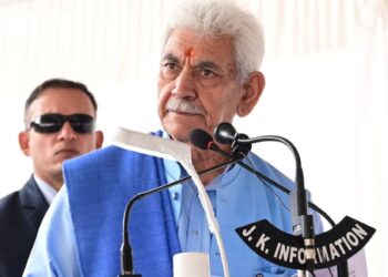 'Dream school project' bridges distance between Kashmir and Kerala: LG Sinha