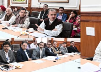CS reviews progress of financial inclusion & welfare schemes across J&K