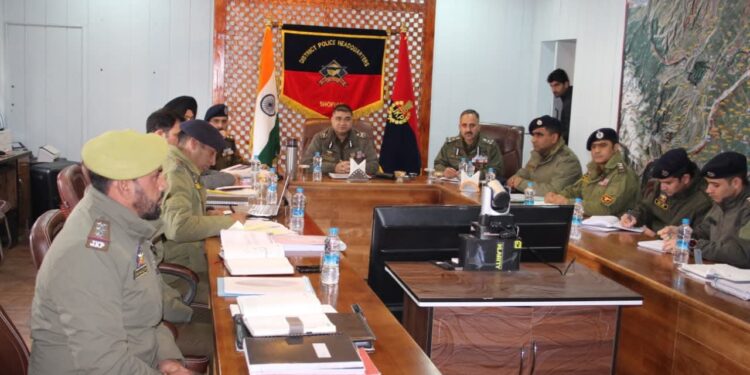 IGP Kashmir Orders Intensified Crackdown In Shopian; Reviews Security Grid, Crime Trends