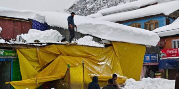 Fresh Snowfall in Parts of J&K; Weather to Remain Dry for Next 48 Hours