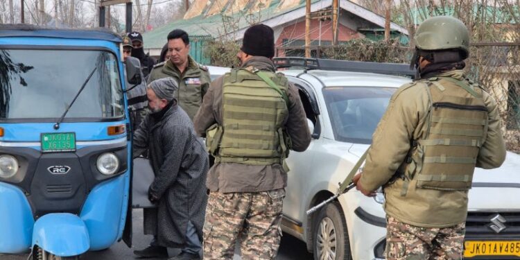 Ahead of Vice President’s Visit, House Boats Searched in Srinagar, Security Tightened Around Dal Lake, Kashmir University