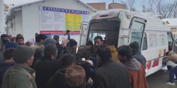 KPDCL Lineman Injured in Budgam While Restoring Supply Amid Snowfall