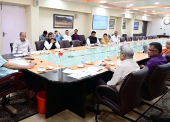 CM announces 23,800 posts Fast Tract Recruitment