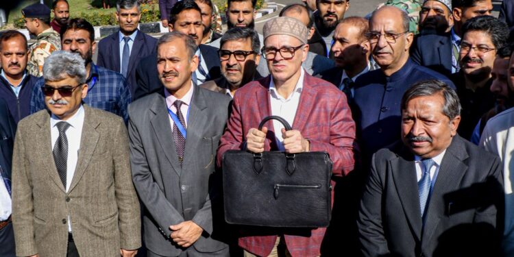 CM unveils Rs 113767 crore budget for J&K