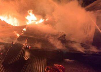Fire Guts House, Crockery Shop in HMT Srinagar