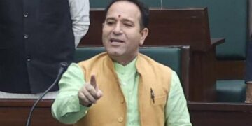 LoP Sharma accuses NC of deceit, alleges it outsourced 24,000 jobs in J&K