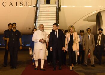 Prime Minister Welcomes French President to India, Emphasises Strengthening Bilateral Ties
