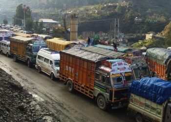 Kashmir Transporters Announce Valley-Wide Strike on Monday Against Smart City Bus Expansion